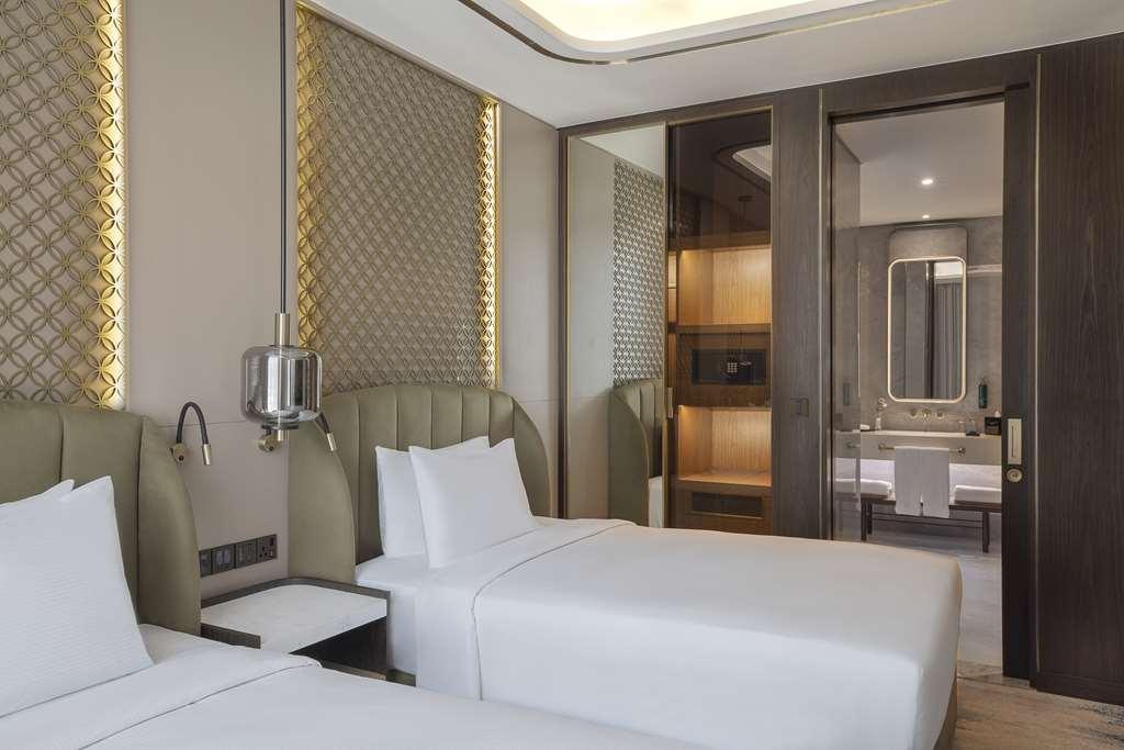 Embassy Suites By Hilton Dubai Business Bay Camera foto