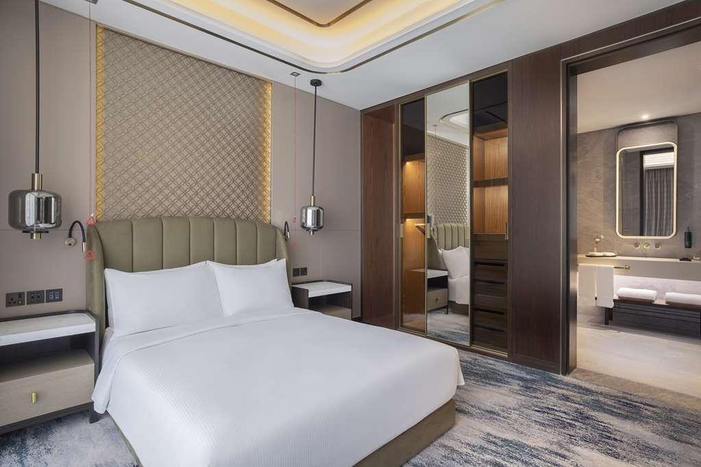 Embassy Suites By Hilton Dubai Business Bay Camera foto