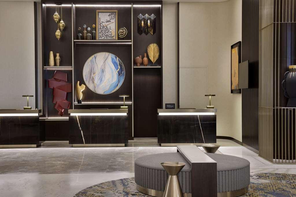 Embassy Suites By Hilton Dubai Business Bay Interno foto